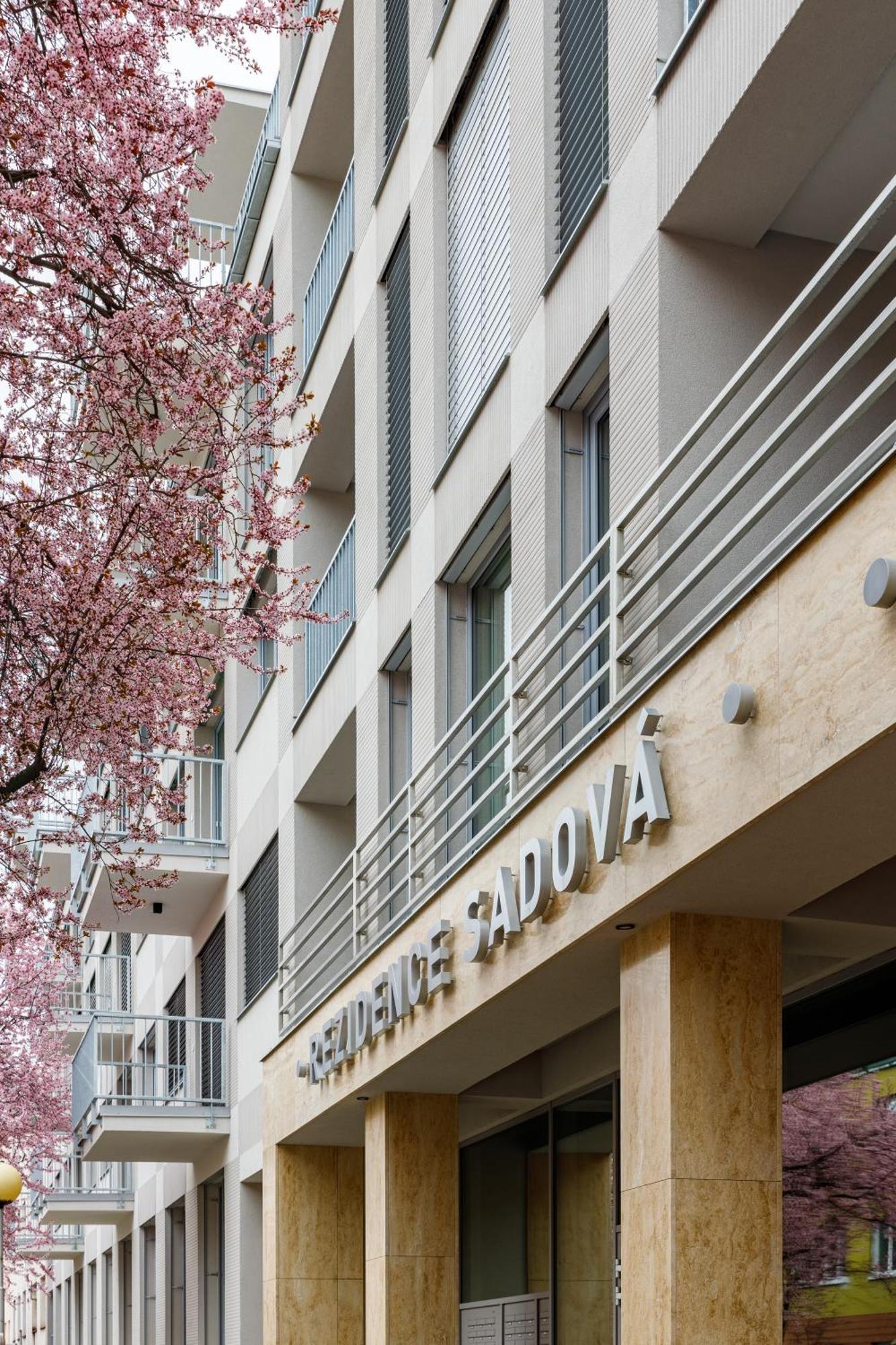 Rezidence Sadova Zlin Apartment Bagian luar foto