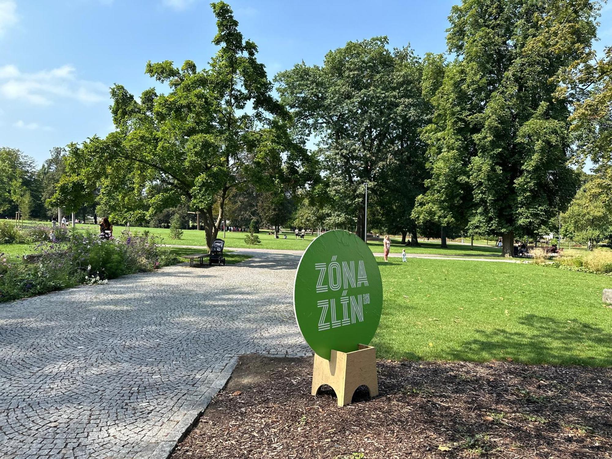 Rezidence Sadova Zlin Apartment Bagian luar foto