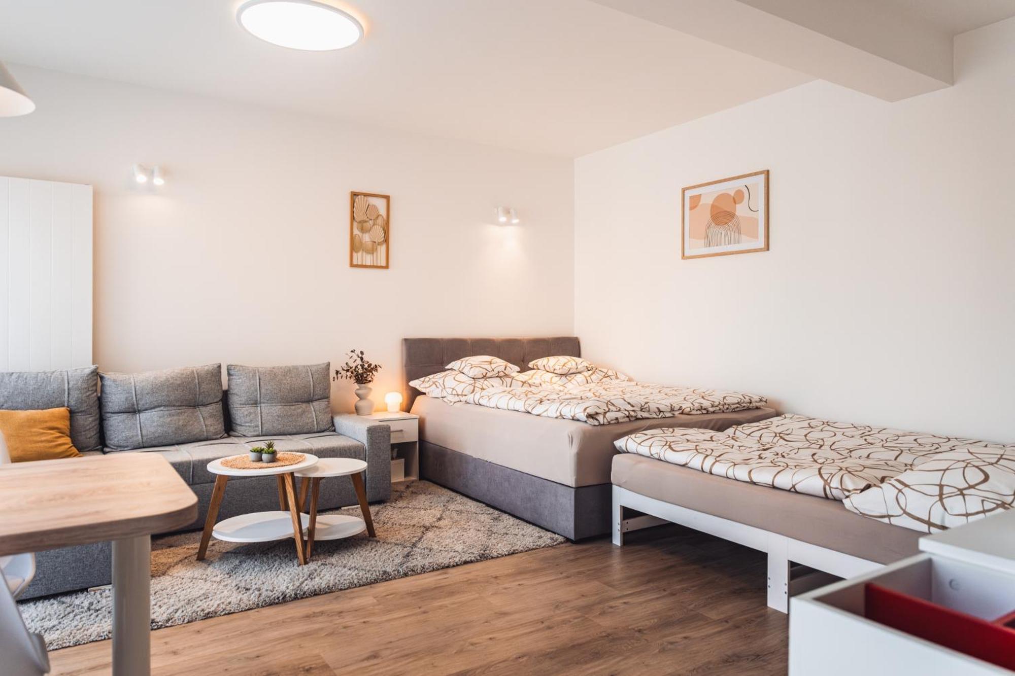 Rezidence Sadova Zlin Apartment Bagian luar foto