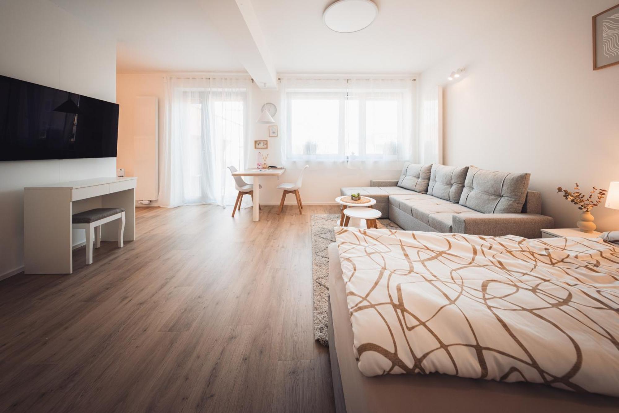 Rezidence Sadova Zlin Apartment Bagian luar foto