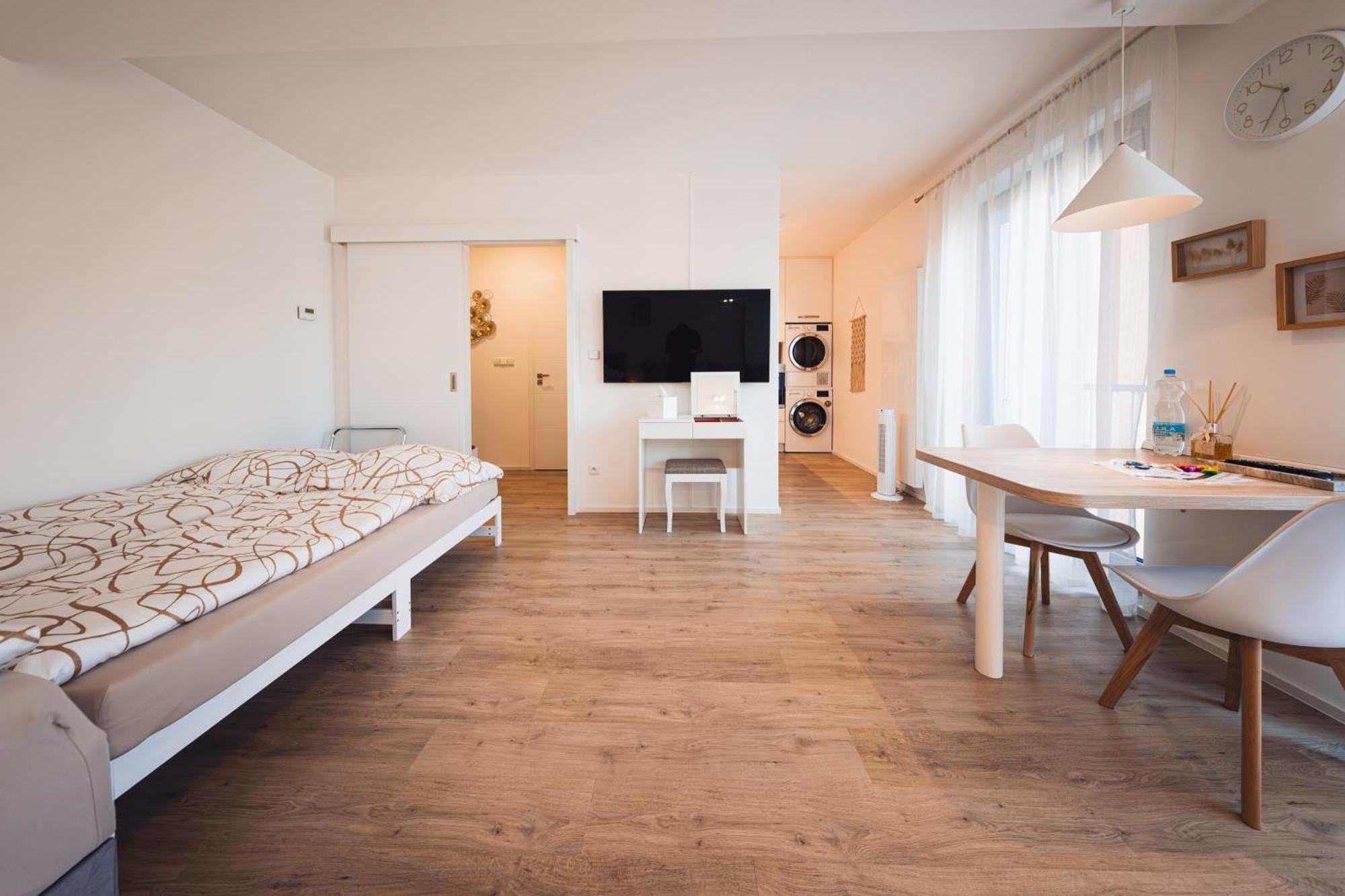 Rezidence Sadova Zlin Apartment Bagian luar foto