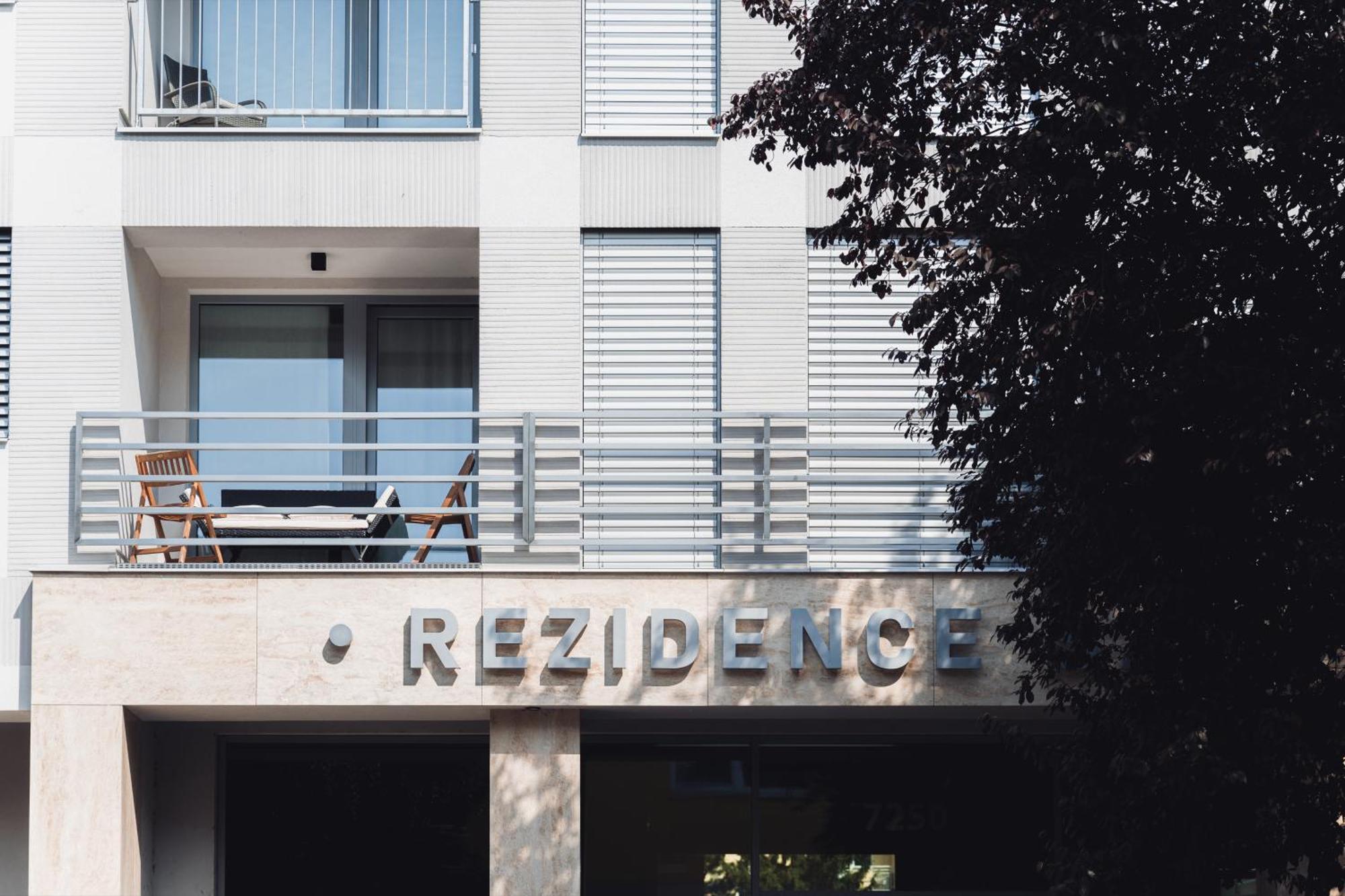 Rezidence Sadova Zlin Apartment Bagian luar foto