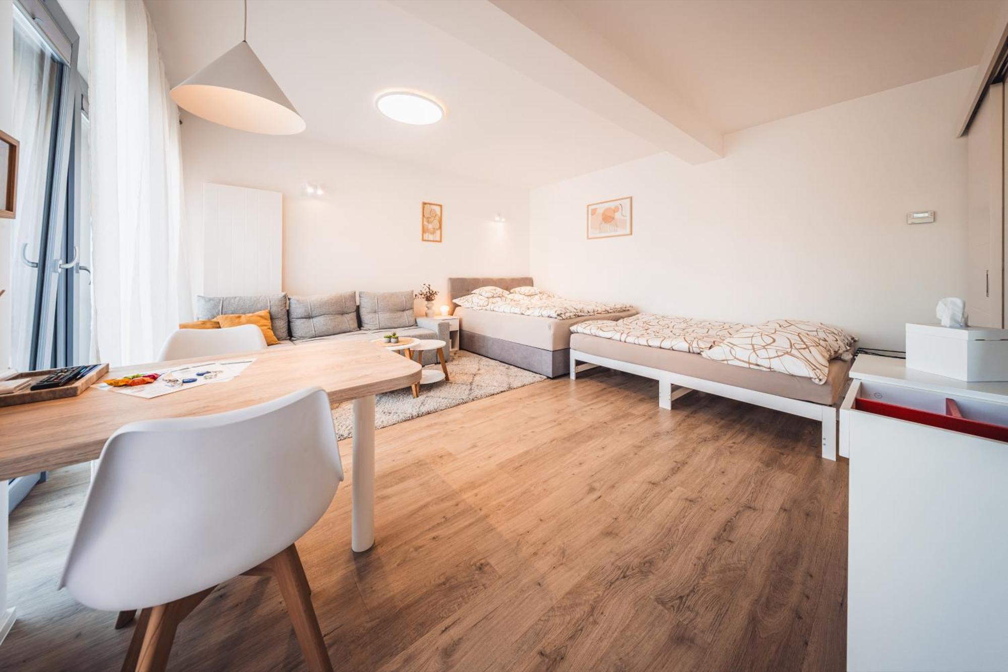 Rezidence Sadova Zlin Apartment Bagian luar foto